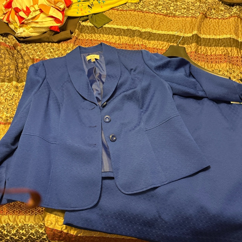 Le Suit Royal Blue two piece skirt set